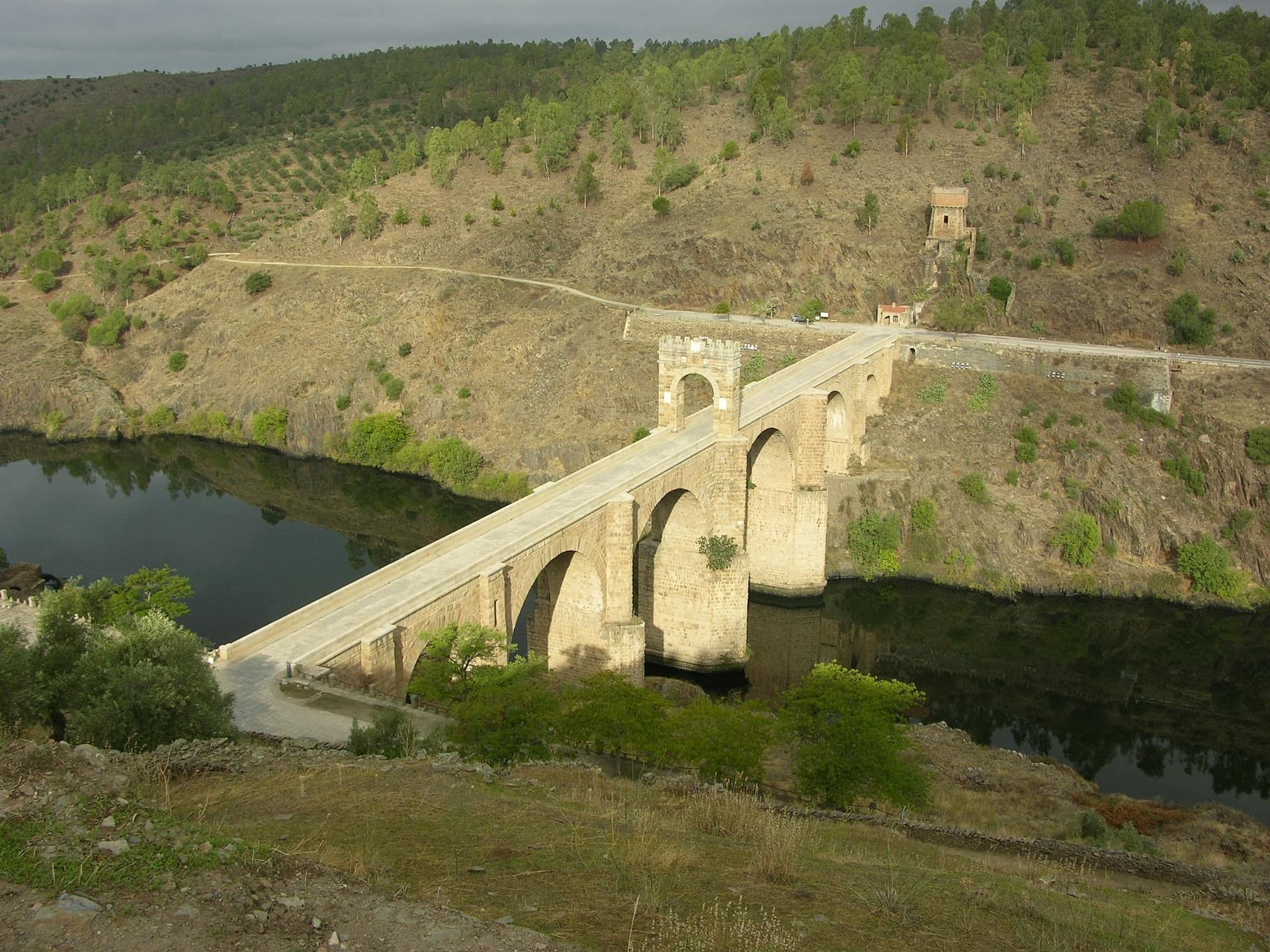 The Roman bridge at Alcántara, west of Cáceres