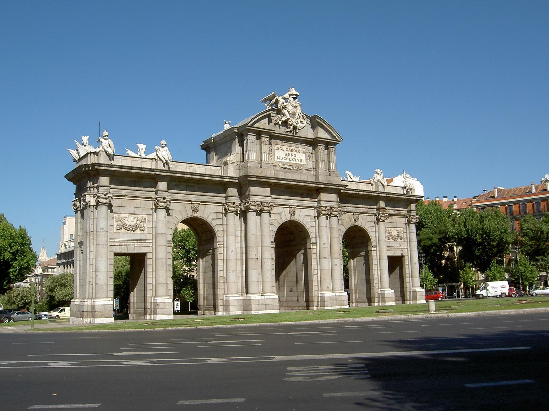 A Madrid street a solo traveler can walk